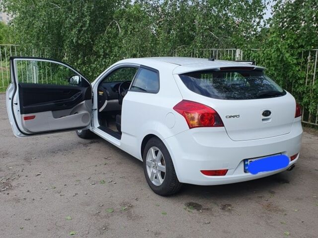 Білий Кіа Сід, об'ємом двигуна 1.6 л та пробігом 124 тис. км за 5900 $, фото 6 на Automoto.ua