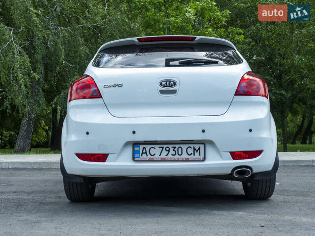 Белый Киа Сид, объемом двигателя 1.4 л и пробегом 126 тыс. км за 4950 $, фото 3 на Automoto.ua