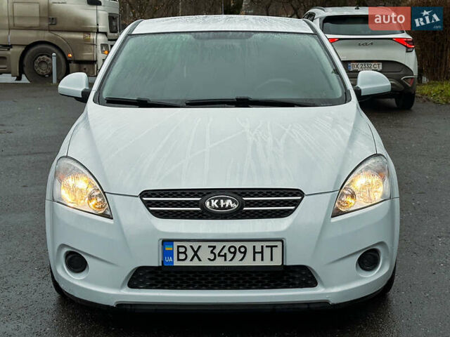 Белый Киа Сид, объемом двигателя 1.4 л и пробегом 178 тыс. км за 4777 $, фото 1 на Automoto.ua