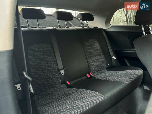 Белый Киа Сид, объемом двигателя 1.4 л и пробегом 178 тыс. км за 4777 $, фото 10 на Automoto.ua