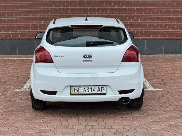 Білий Кіа Сід, об'ємом двигуна 1.6 л та пробігом 167 тис. км за 5700 $, фото 9 на Automoto.ua