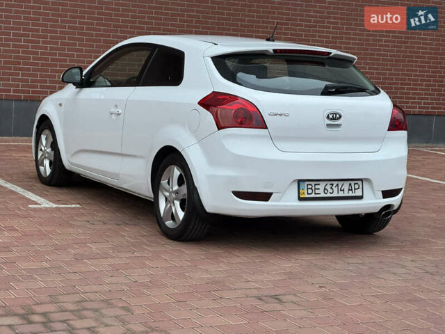 Белый Киа Сид, объемом двигателя 1.6 л и пробегом 167 тыс. км за 5700 $, фото 8 на Automoto.ua