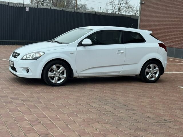 Білий Кіа Сід, об'ємом двигуна 1.6 л та пробігом 167 тис. км за 5700 $, фото 4 на Automoto.ua