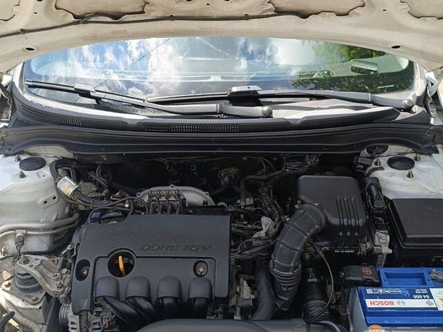 Белый Киа Сид, объемом двигателя 1.59 л и пробегом 105 тыс. км за 6300 $, фото 9 на Automoto.ua