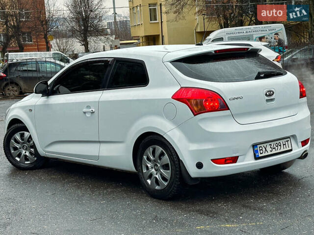 Белый Киа Сид, объемом двигателя 1.4 л и пробегом 178 тыс. км за 4777 $, фото 3 на Automoto.ua