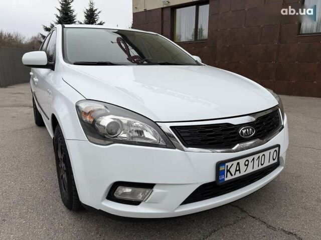 Белый Киа Сид, объемом двигателя 1.6 л и пробегом 193 тыс. км за 6999 $, фото 7 на Automoto.ua