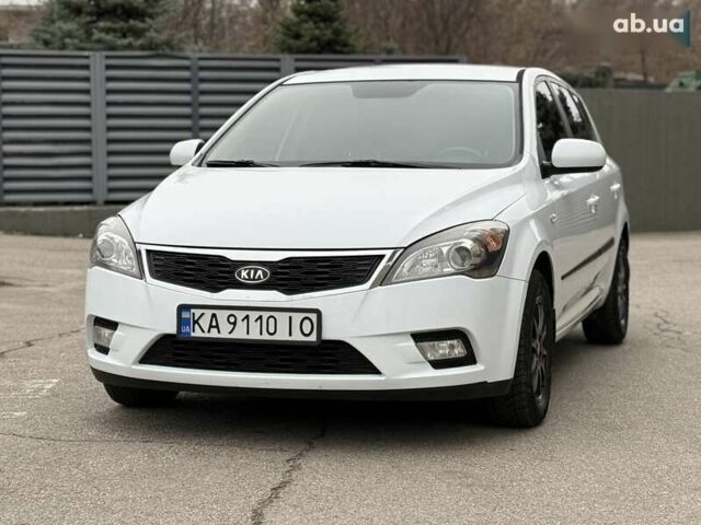 Белый Киа Сид, объемом двигателя 1.6 л и пробегом 193 тыс. км за 6999 $, фото 1 на Automoto.ua