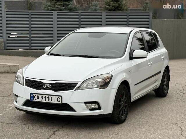 Белый Киа Сид, объемом двигателя 1.6 л и пробегом 193 тыс. км за 6999 $, фото 2 на Automoto.ua