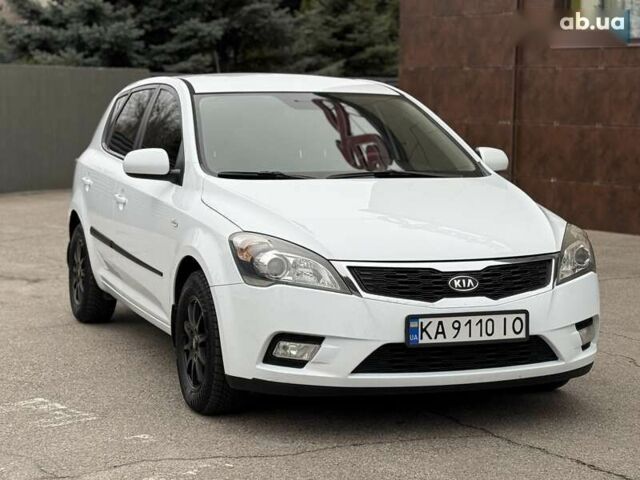 Белый Киа Сид, объемом двигателя 1.6 л и пробегом 193 тыс. км за 6999 $, фото 6 на Automoto.ua