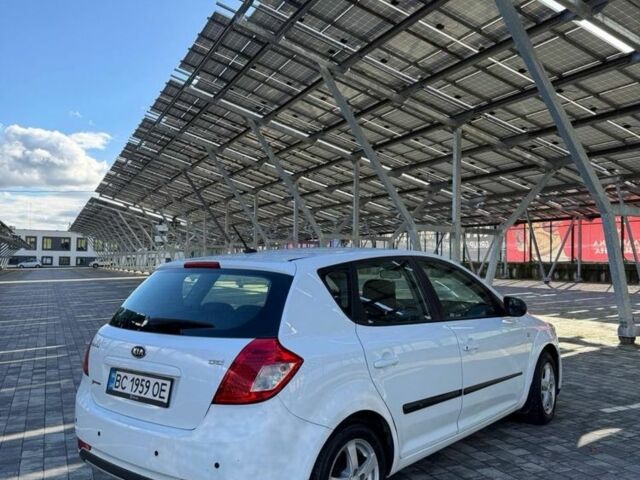 Кіа Сід 2011 у Львові на Automoto.ua Білий Кіа Сід, об'ємом двигуна 1.6 л та пробігом 209 тис. км за 6200 $, фото 3 на Automoto.ua