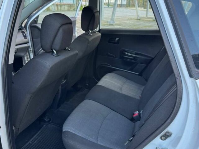 Кіа Сід 2011 у Львові на Automoto.ua Білий Кіа Сід, об'ємом двигуна 1.6 л та пробігом 209 тис. км за 6200 $, фото 5 на Automoto.ua