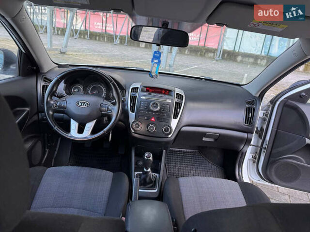 Киа Сид 2011 в Львове на Automoto.ua Белый Киа Сид, объемом двигателя 1.6 л и пробегом 209 тыс. км за 6200 $, фото 6 на Automoto.ua