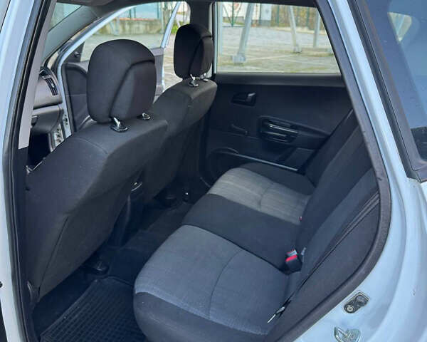 Киа Сид 2011 в Львове на Automoto.ua Белый Киа Сид, объемом двигателя 1.6 л и пробегом 209 тыс. км за 6200 $, фото 7 на Automoto.ua