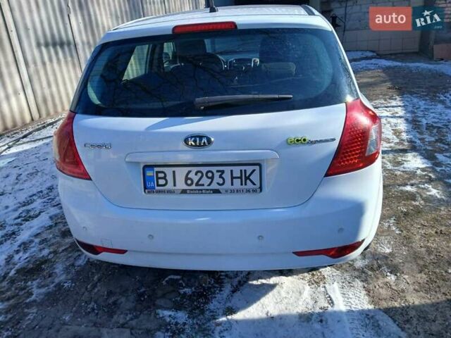 Белый Киа Сид, объемом двигателя 1.6 л и пробегом 162 тыс. км за 6500 $, фото 12 на Automoto.ua