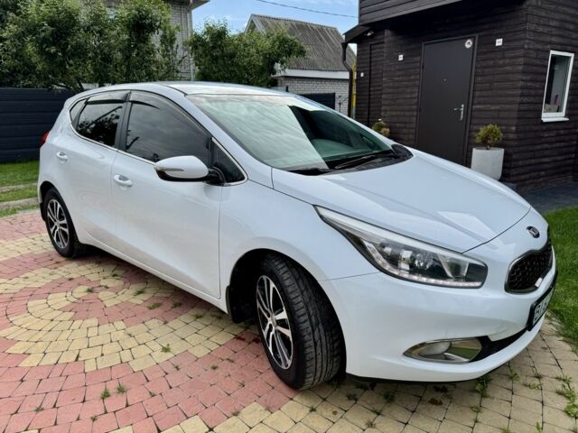 Белый Киа Сид, объемом двигателя 1.6 л и пробегом 122 тыс. км за 9950 $, фото 1 на Automoto.ua