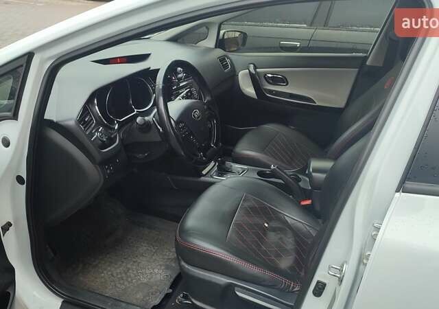Белый Киа Сид, объемом двигателя 1.59 л и пробегом 134 тыс. км за 10300 $, фото 11 на Automoto.ua