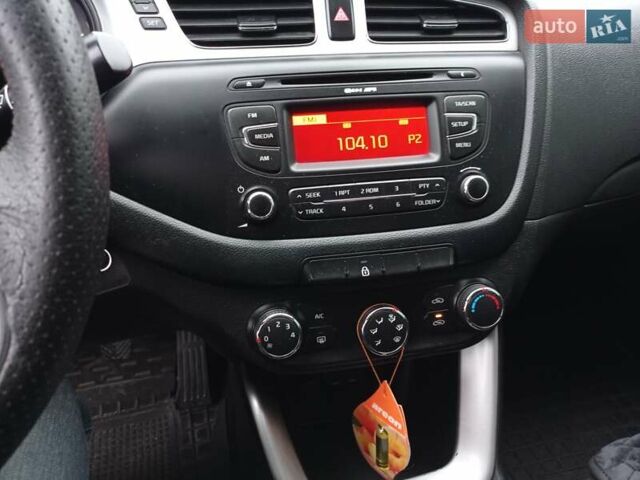 Белый Киа Сид, объемом двигателя 1.4 л и пробегом 147 тыс. км за 7999 $, фото 22 на Automoto.ua