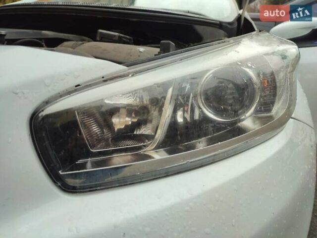 Киа Сид 2012 в Киеве на Automoto.ua Белый Киа Сид, объемом двигателя 1.59 л и пробегом 122 тыс. км за 9800 $, фото 10 на Automoto.ua