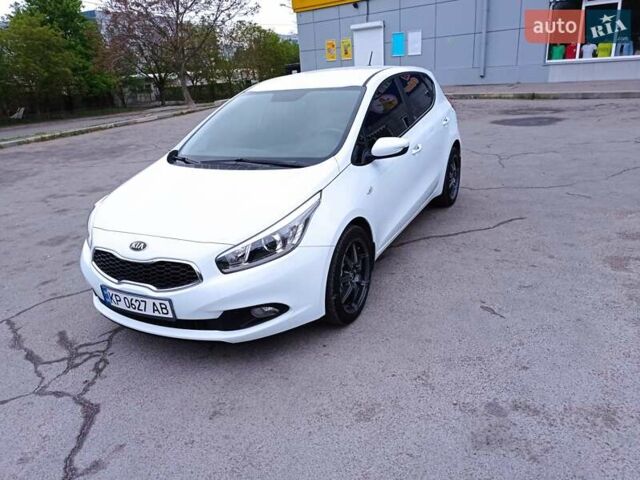 Белый Киа Сид, объемом двигателя 1.4 л и пробегом 147 тыс. км за 7999 $, фото 2 на Automoto.ua