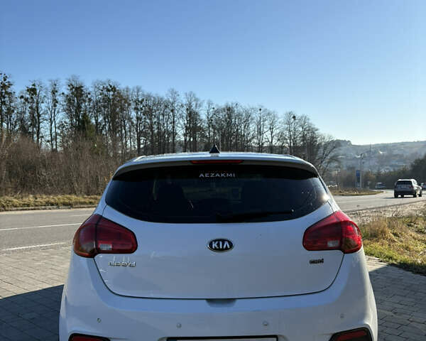 Белый Киа Сид, объемом двигателя 1.6 л и пробегом 263 тыс. км за 8999 $, фото 4 на Automoto.ua