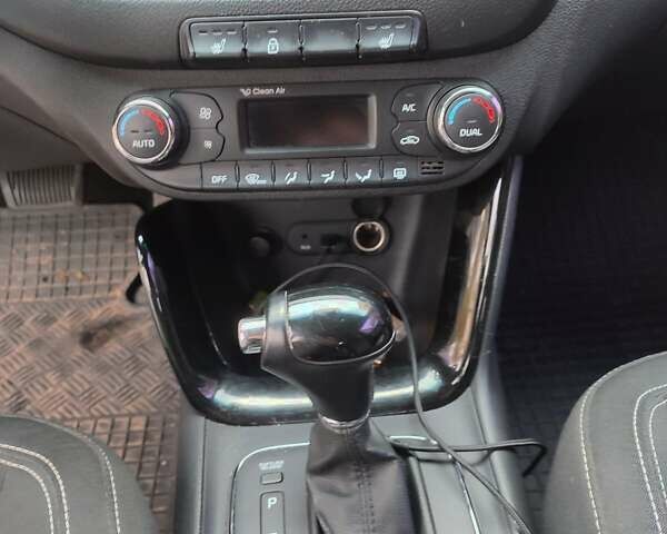 Киа Сид 2012 в Киеве на Automoto.ua Белый Киа Сид, объемом двигателя 1.59 л и пробегом 122 тыс. км за 9800 $, фото 22 на Automoto.ua