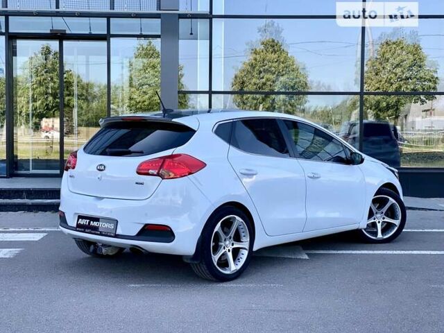 Белый Киа Сид, объемом двигателя 1.6 л и пробегом 175 тыс. км за 11900 $, фото 4 на Automoto.ua