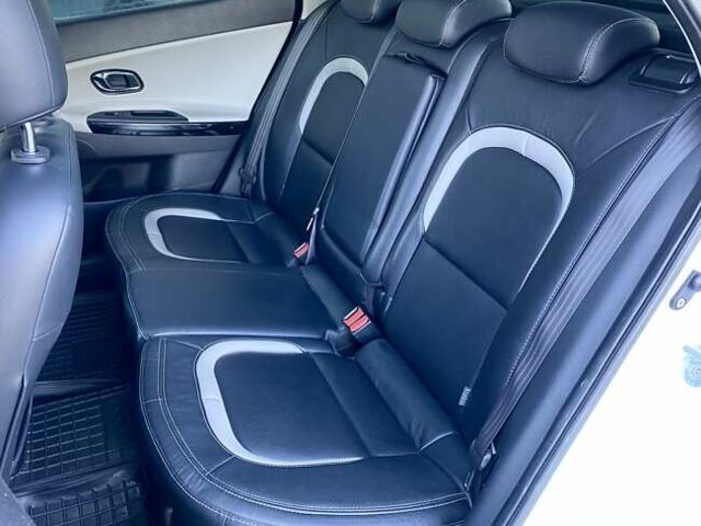 Белый Киа Сид, объемом двигателя 1.6 л и пробегом 175 тыс. км за 11700 $, фото 31 на Automoto.ua