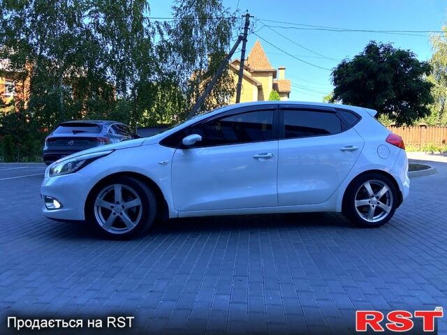 Белый Киа Сид, объемом двигателя 1.6 л и пробегом 280 тыс. км за 7800 $, фото 6 на Automoto.ua