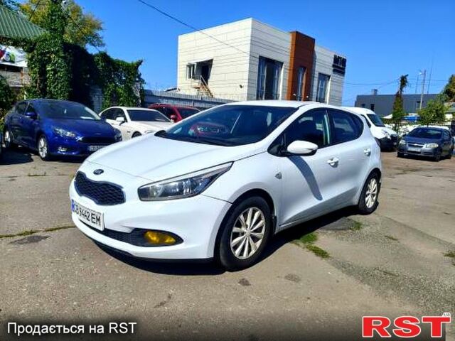 Белый Киа Сид, объемом двигателя 1.6 л и пробегом 22500 тыс. км за 5500 $, фото 1 на Automoto.ua