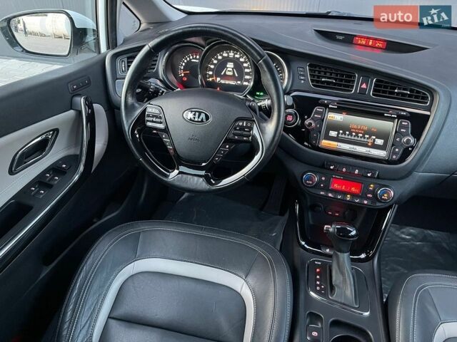 Белый Киа Сид, объемом двигателя 1.6 л и пробегом 187 тыс. км за 12600 $, фото 10 на Automoto.ua