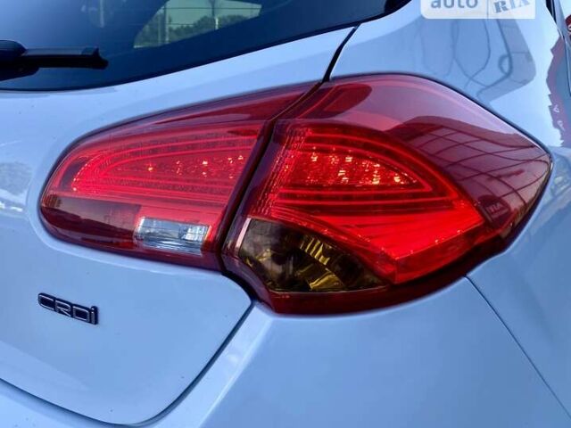Белый Киа Сид, объемом двигателя 1.6 л и пробегом 175 тыс. км за 11700 $, фото 19 на Automoto.ua