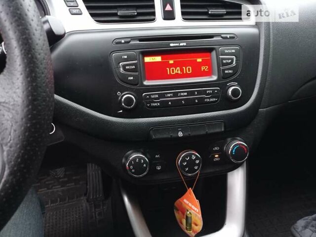 Білий Кіа Сід, об'ємом двигуна 1.4 л та пробігом 147 тис. км за 7999 $, фото 22 на Automoto.ua