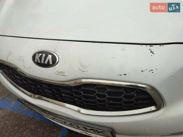 Киа Сид 2012 в Киеве на Automoto.ua Белый Киа Сид, объемом двигателя 1.59 л и пробегом 122 тыс. км за 9800 $, фото 27 на Automoto.ua