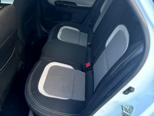 Білий Кіа Сід, об'ємом двигуна 1.6 л та пробігом 134 тис. км за 10900 $, фото 4 на Automoto.ua