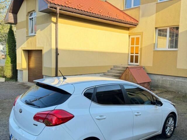 Белый Киа Сид, объемом двигателя 1.6 л и пробегом 180 тыс. км за 8650 $, фото 5 на Automoto.ua