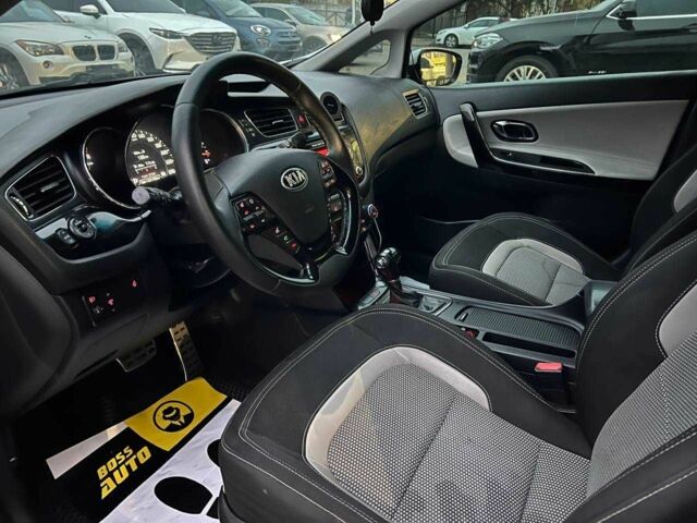 Білий Кіа Сід, об'ємом двигуна 1.6 л та пробігом 199 тис. км за 10500 $, фото 18 на Automoto.ua