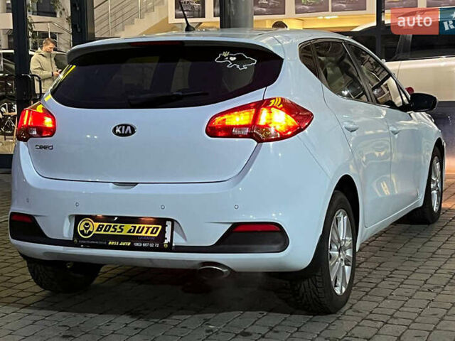 Білий Кіа Сід, об'ємом двигуна 1.59 л та пробігом 199 тис. км за 10500 $, фото 6 на Automoto.ua