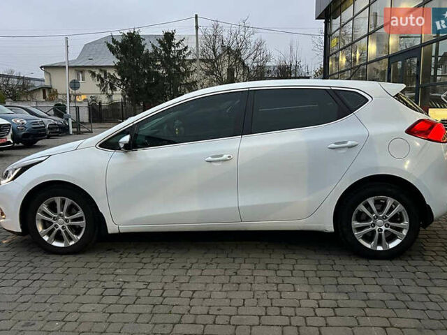 Білий Кіа Сід, об'ємом двигуна 1.59 л та пробігом 199 тис. км за 10500 $, фото 3 на Automoto.ua