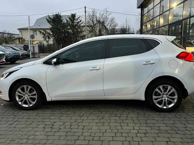 Білий Кіа Сід, об'ємом двигуна 1.6 л та пробігом 199 тис. км за 10500 $, фото 3 на Automoto.ua