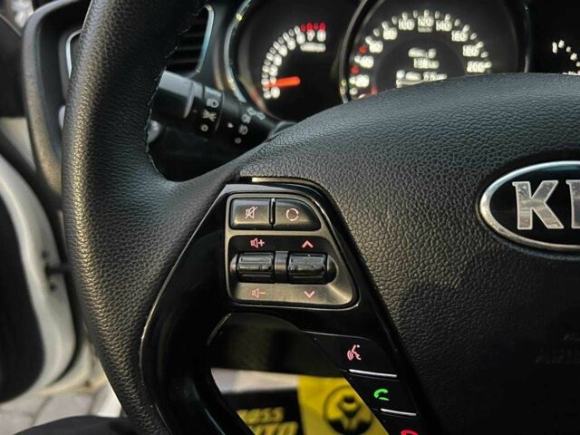 Білий Кіа Сід, об'ємом двигуна 1.6 л та пробігом 199 тис. км за 10500 $, фото 19 на Automoto.ua