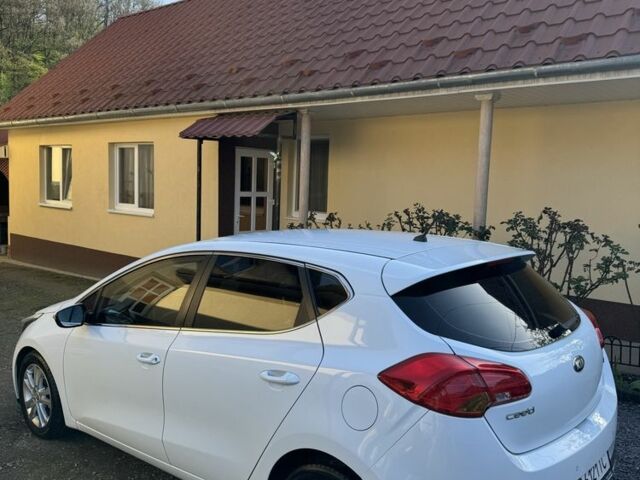 Білий Кіа Сід, об'ємом двигуна 1.6 л та пробігом 178 тис. км за 8650 $, фото 3 на Automoto.ua