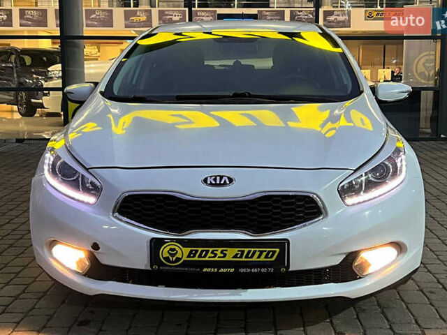 Білий Кіа Сід, об'ємом двигуна 1.59 л та пробігом 199 тис. км за 10500 $, фото 1 на Automoto.ua