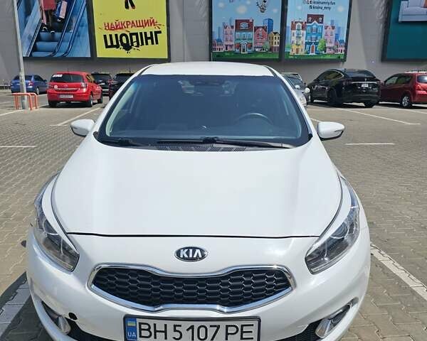 Белый Киа Сид, объемом двигателя 1.59 л и пробегом 196 тыс. км за 9300 $, фото 1 на Automoto.ua