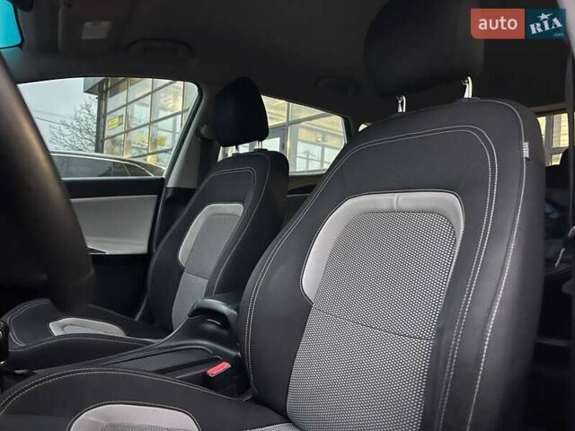 Білий Кіа Сід, об'ємом двигуна 1.59 л та пробігом 199 тис. км за 10500 $, фото 17 на Automoto.ua