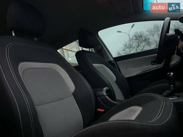 Білий Кіа Сід, об'ємом двигуна 1.59 л та пробігом 199 тис. км за 10500 $, фото 10 на Automoto.ua