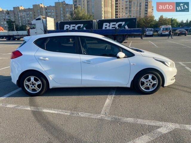 Білий Кіа Сід, об'ємом двигуна 1.59 л та пробігом 187 тис. км за 8700 $, фото 5 на Automoto.ua