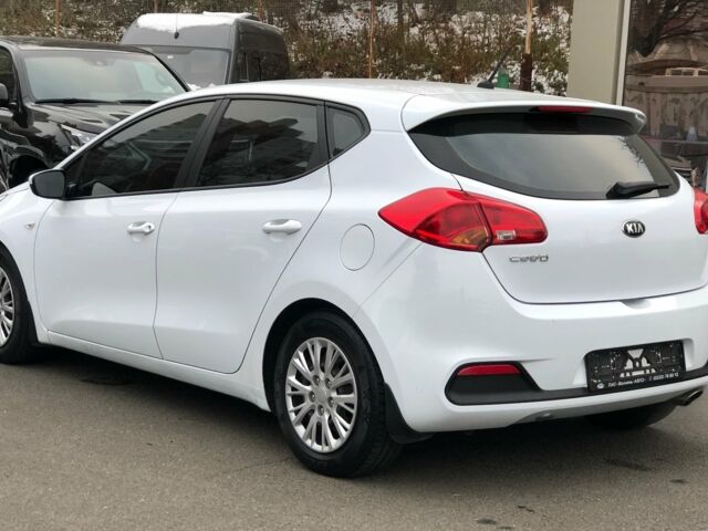 Белый Киа Сид, объемом двигателя 16 л и пробегом 99 тыс. км за 13300 $, фото 3 на Automoto.ua