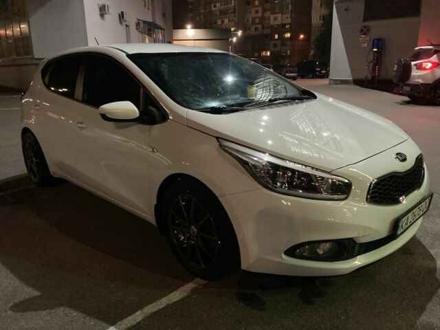 Белый Киа Сид, объемом двигателя 1.6 л и пробегом 215 тыс. км за 9000 $, фото 1 на Automoto.ua