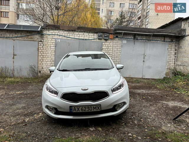 Білий Кіа Сід, об'ємом двигуна 1.59 л та пробігом 116 тис. км за 11500 $, фото 1 на Automoto.ua