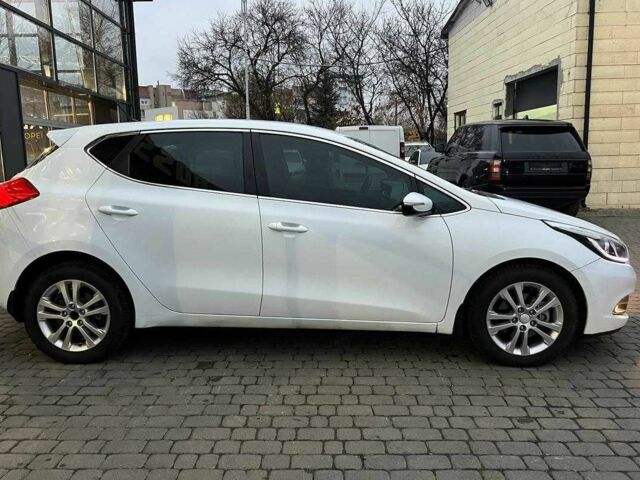 Білий Кіа Сід, об'ємом двигуна 1.6 л та пробігом 199 тис. км за 10500 $, фото 7 на Automoto.ua